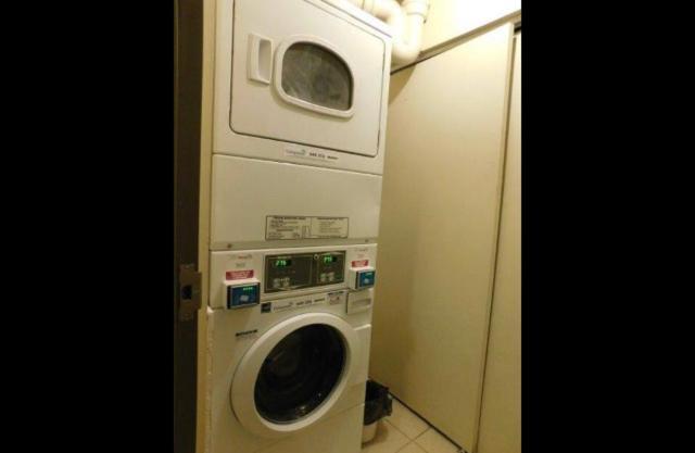 Downtown River Valley Bachelor Suite Condo, Non Smoking, 12 Inches Queen Bed, Beautiful Minimalist, Very Convenient Every Where Edmonton Ngoại thất bức ảnh